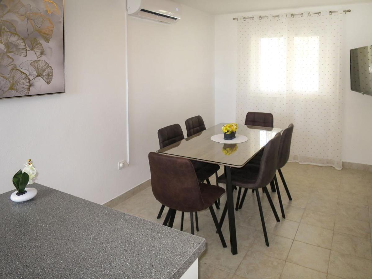 Holiday Home Tone By Interhome Privlaka  Exteriör bild